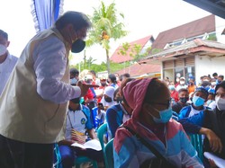 Tinjau Isoter Terapung di Sorong, Airlangga: Penanganannya Sudah Baik