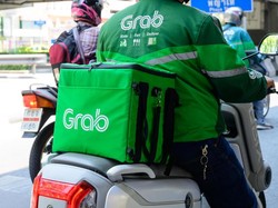 Salut! Driver Ojol Ini Bagikan 150 Porsi Makanan Gratis