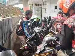 Duh! Masih Ada Saja Pemotor Nekat Pakai Strobo-Sirene