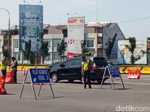Jabar Hari Ini: Ganjil Genap di Bandung-Polisi Garut Tabrak Lari Pemotor Jabar Hari Ini: Ganjil Genap di Bandung-Polisi Garut Tabrak Lari Pemotor