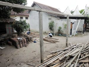Akhirnya Warga Sleman Bongkar Rumah Terdampak Proyek Tol