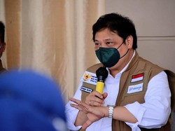 Kasus Aktif COVID di Bawah 100 Ribu, Airlangga: Masyarakat Jangan Euforia