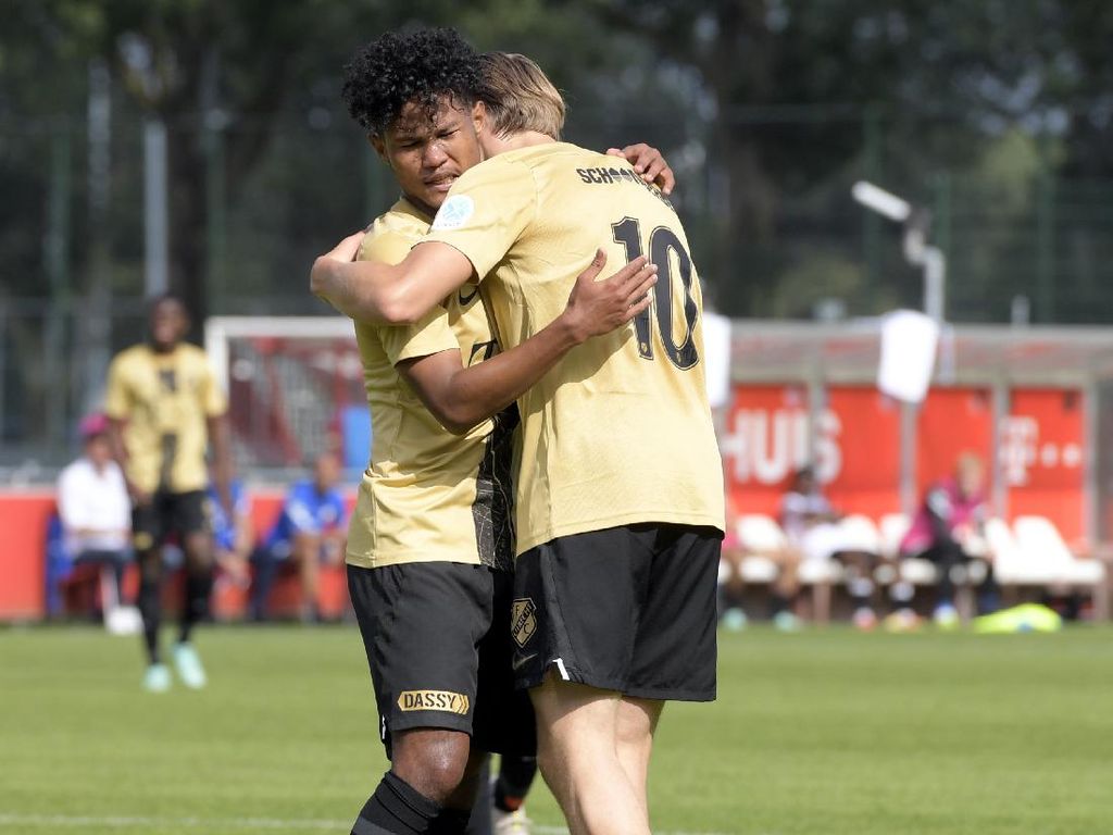 Bagus Kahfi Dua Gol, Jong Utrecht Menang Besar Bagus Kahfi Dua Gol, Jong Utrecht Menang Besar