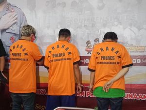 Penampakan Coki Pardede Berbaju Tahanan Usai Ditangkap Polisi Penampakan Coki Pardede Berbaju Tahanan Usai Ditangkap Polisi