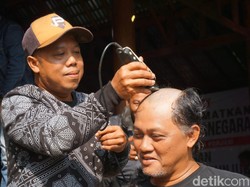 Bupati Banjarnegara Tersangka Berujung Aksi Cukur Gundul-Terima Kasih KPK