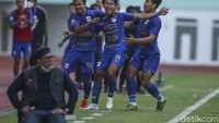 Ekpresi kemenangan PSIS. Gol di perpanjangan waktu membawa PSIS pulang dengan tiga poin.