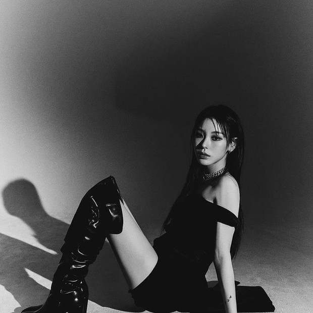 Instagram.com/noze_wayb Inspirasi fashion ala Noze Wayb yang all black.