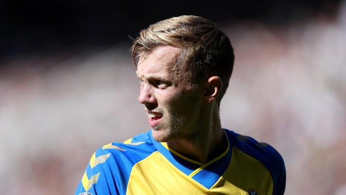 NEWCASTLE UPON TYNE, ENGLAND - AUGUST 28: James Ward-Prowse of Southampton looks on during the Premier League match between Newcastle United  and  Southampton at St. James Park on August 28, 2021 in Newcastle upon Tyne, England. (Photo by George Wood/Getty Images)