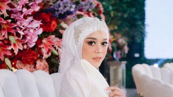 7 Seleb Cantik Tanah Air Ini Pilih Nikah Muda di Usia 23 Tahun ke Bawah