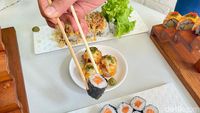 Mantan Chef di Hotel Dubai Sukses Jualan Sushi di Garasi Rumah