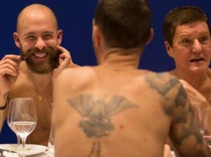 Nyeleneh! 5 Restoran Ini Usung Konsep Kondom hingga Makan Sambil Telanjang