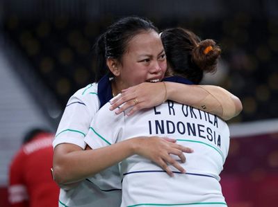 Ekspresi Ratri/Khalimatus Usai Raih Emas di Paralimpiade Tokyo