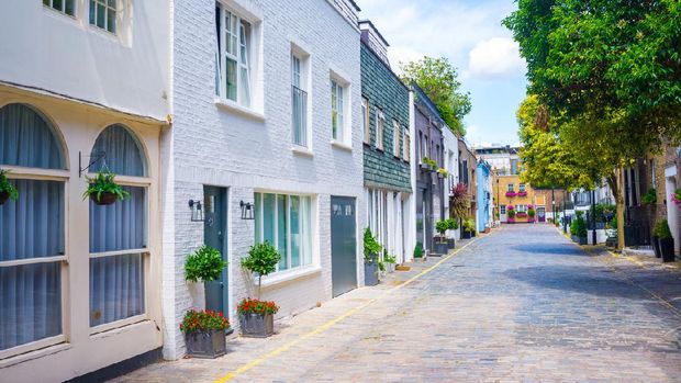 Pemandangan mews, pemukiman budak di London, Inggris Pemandangan mews, pemukiman budak di London, Inggris