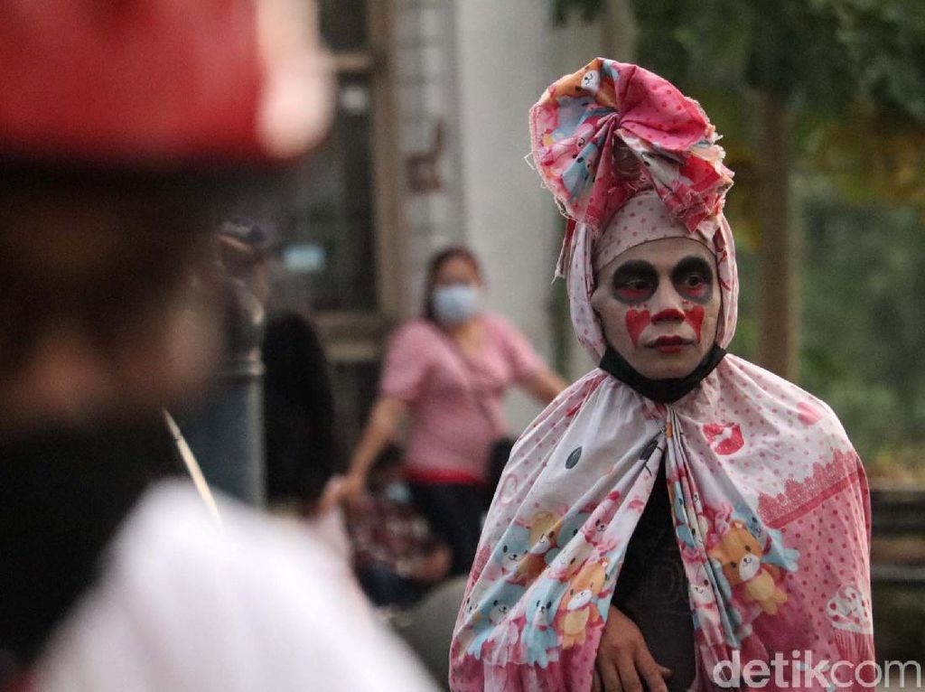 Bandung Level 3, Hantu Turun ke Jalan Asia Afrika Bandung Level 3, Hantu Turun ke Jalan Asia Afrika