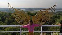 Bukit Cinta Anti Galau, Wisata Cirebon Berlatar Danau dan Gunung