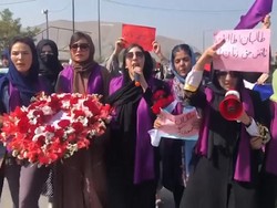 Taliban Bubarkan Demo Perempuan Afghanistan dengan Tembakan