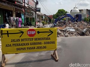 Woro-woro, Lur! Jalan Utama ke Wisata Air Ponggok Klaten Ditutup Woro-woro, Lur! Jalan Utama ke Wisata Air Ponggok Klaten Ditutup