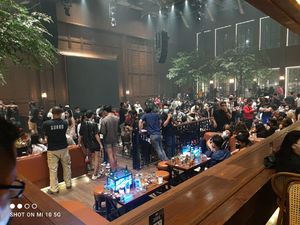 Polisi Panggil Manajemen Holywings Usai Kerumunan di Kemang-Epicentrum Polisi Panggil Manajemen Holywings Usai Kerumunan di Kemang-Epicentrum