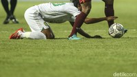Persebaya mencoba melawan. Rendi Irwan nyaris memperkecil ketertinggalan timnya pada menit ke-68, sayang tendangannya masih bisa diselamatkan kiper Borneo Angga Saputro. 