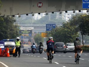 Begal Pesepeda di Senayan Pernah Aksi di Pakubuwono, Korbannya Terseret Begal Pesepeda di Senayan Pernah Aksi di Pakubuwono, Korbannya Terseret