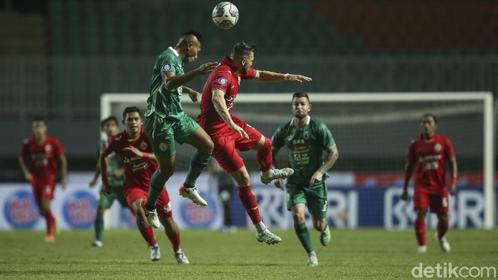 PSS Sleman dan Persija Jakarta berbagi poin dalam pertandingan pertama mereka di BRI Liga 1 2021. Kedua tim bermain imbang dengan skor 1-1.