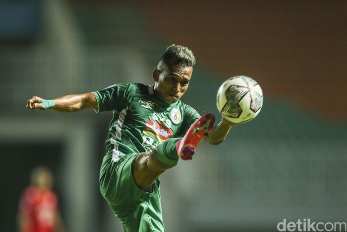 PSS Sleman dan Persija Jakarta berbagi poin dalam pertandingan pertama mereka di BRI Liga 1 2021. Kedua tim bermain imbang dengan skor 1-1.