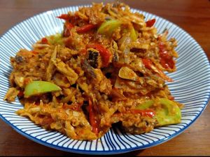 Resep Pembaca: Resep Sambal Goreng Ikan Tongkol Asap yang Pedas Nendang Resep Pembaca: Resep Sambal Goreng Ikan Tongkol Asap yang Pedas Nendang