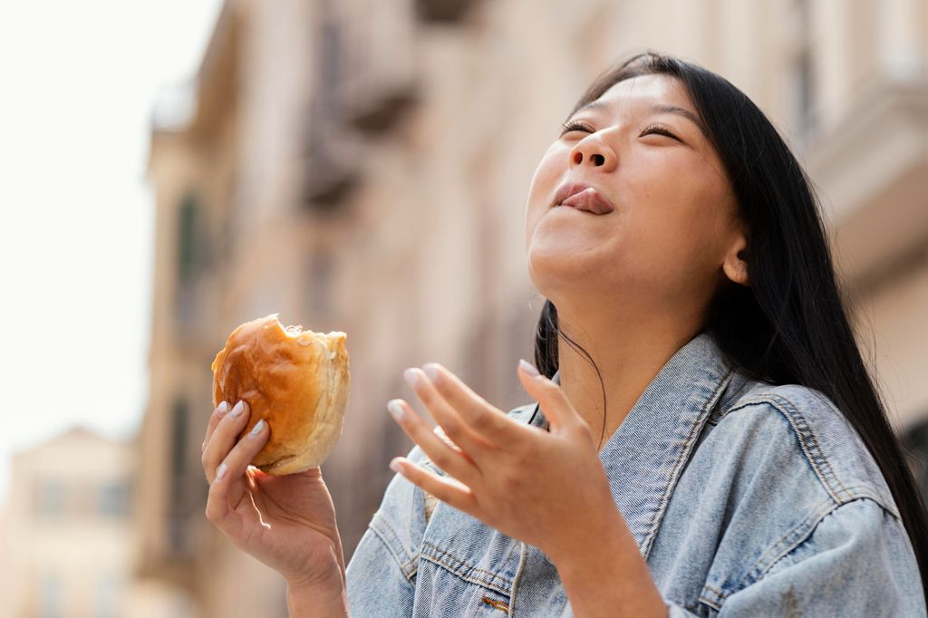 Tebak Kepribadian Berdasarkan Cara Makan