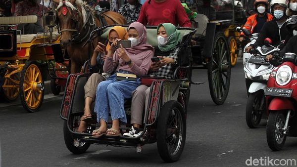 Yogyakarta PPKM Level 4, Kawasan Malioboro Penuh Wisatawan