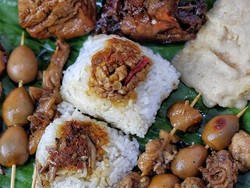 Sebutannya Unik, Ternyata Ini Asal-usul Penamaan Nasi Kucing