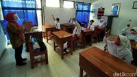 Antusias Banget! Begini Lho Suasana PTM di SLB Karya Mulia