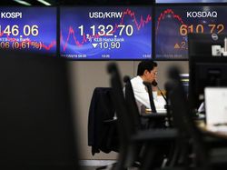 Bursa Asia Berguguran Usai AS dan Iran Saling Ancam Gara-gara Hormuz