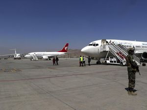 2 Tahun Taliban Berkuasa, Penerbangan Internasional Kembali ke Afghanistan