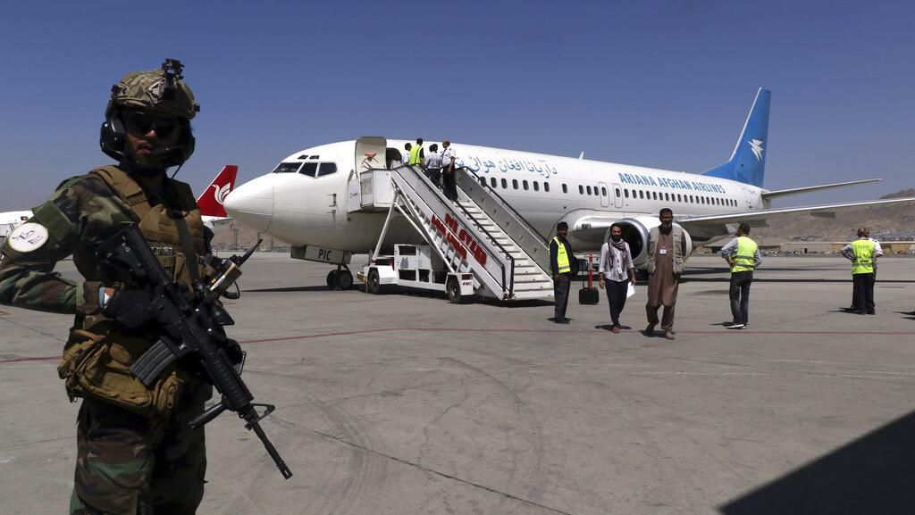 Dikuasai Taliban, Bandara di Ibu Kota Afghanistan Kembali Beroperasi