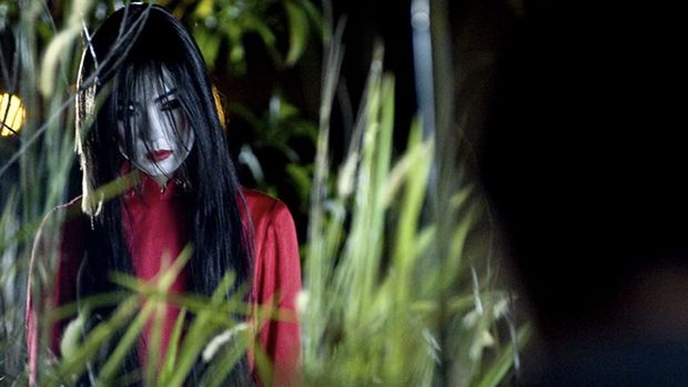 Film Sini Ada Hantu (2011)