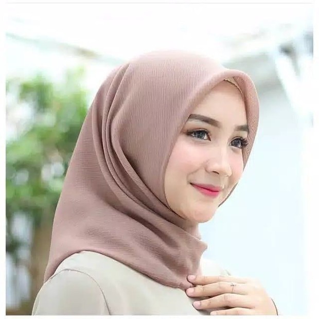 Hijab bahan cornskin bertekstur seperti kulit jagung yang berongga