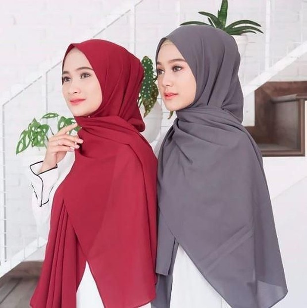 Yuk Ketahui Bahan Hijab yang Patut Kamu Pilih Agar Tetap Nyaman Seharian