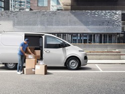 Hyundai Staria Versi Mobil Niaga Akankah Dibawa ke Indonesia?