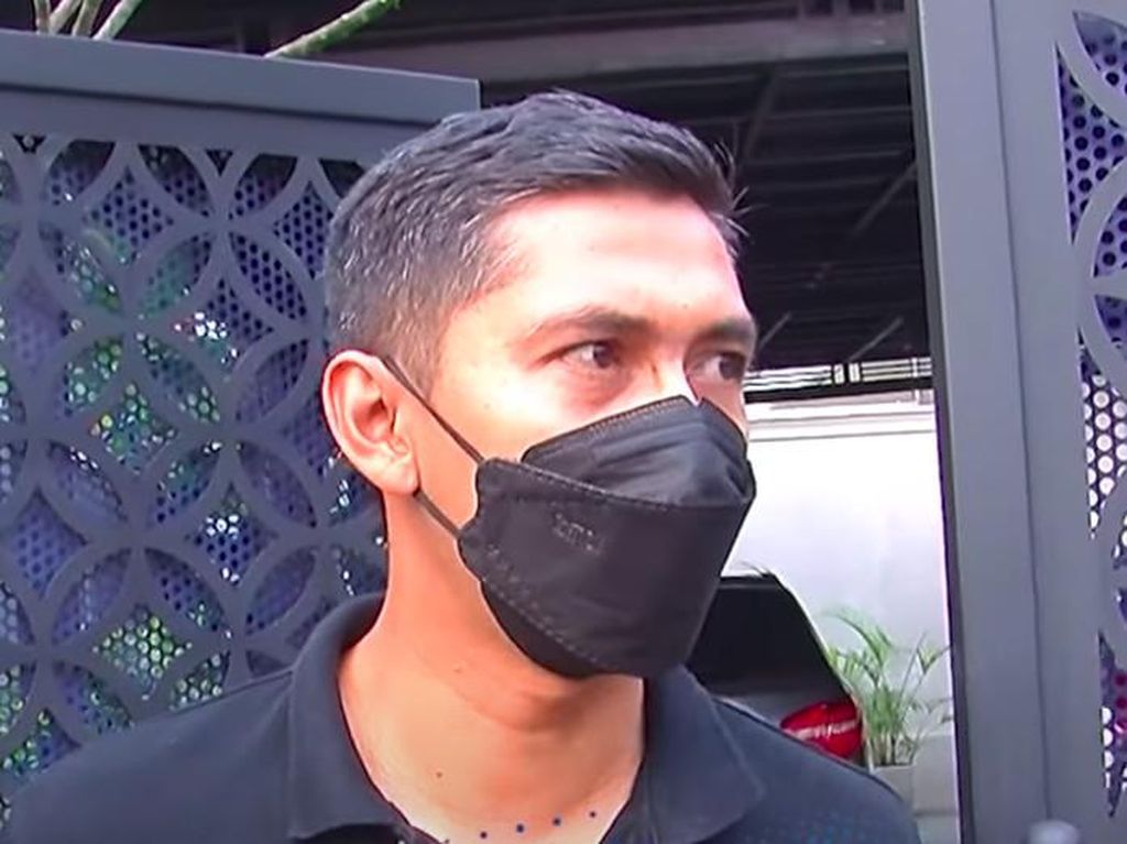Kenang Mirdad Bakal Nikah Lagi Usai Cerai? Kenang Mirdad Bakal Nikah Lagi Usai Cerai?