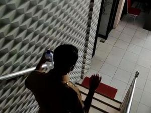 Kadis LH Probolinggo Diperiksa Diduga Terkait Penyuapan Sepeda Sultan Kadis LH Probolinggo Diperiksa Diduga Terkait Penyuapan Sepeda Sultan