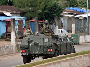 Militer Guinea Pastikan Presiden Alpha Conde dalam Keadaan Aman Militer Guinea Pastikan Presiden Alpha Conde dalam Keadaan Aman