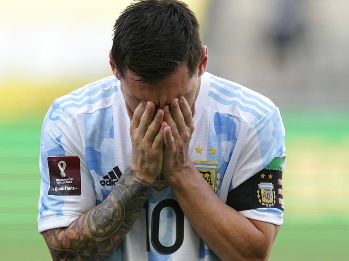 Argentina's Lionel Messi gestures before a qualifying soccer match against Brazil for the FIFA World Cup Qatar 2022 at Neo Quimica Arena stadium in Sao Paulo, Brazil, Sunday, Sept.5, 2021. (AP Photo/Andre Penner)