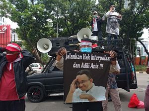 Massa Geruduk DPRD DKI Minta Fraksi Setujui Interpelasi Formula E