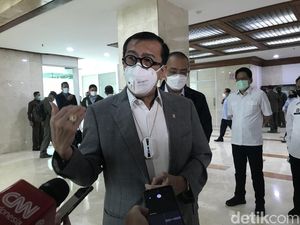 Yasonna Janji Percepat Ratifikasi Perjanjian Ekstradisi RI-Singapura Yasonna Janji Percepat Ratifikasi Perjanjian Ekstradisi RI-Singapura