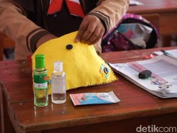 Hari Pertama PTM di Purwakarta, Siswa Wajib Dibekali Dompet Sehat