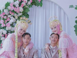 Potret Unik 2 Pasutri Kembar Nikah Barengan, Viral Bikin Tamu Bingung Potret Unik 2 Pasutri Kembar Nikah Barengan, Viral Bikin Tamu Bingung