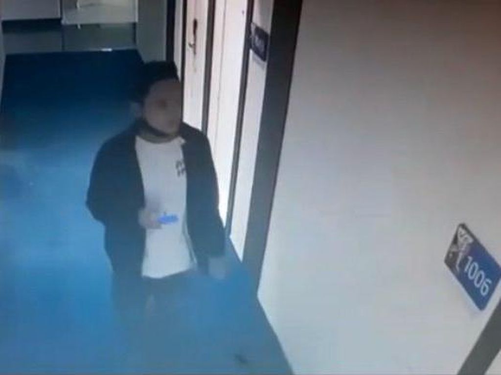 Detik-detik Pembunuhan Wanita di Hotel Jaksel dalam Rekaman CCTV