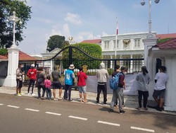 Pencari Suaka WN Afghanistan yang Demo Depan Setneg Dibawa ke Pengungsian