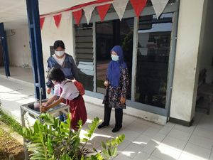 Cerita Orang Tua Siswa SLB di Surabaya Selama Daring: Wongtuone Mumet