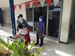 Cerita Orang Tua Siswa SLB di Surabaya Selama Daring: Wongtuone Mumet